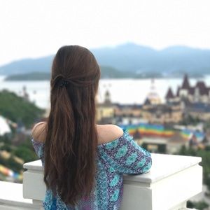 Meet your Posher, Hoai